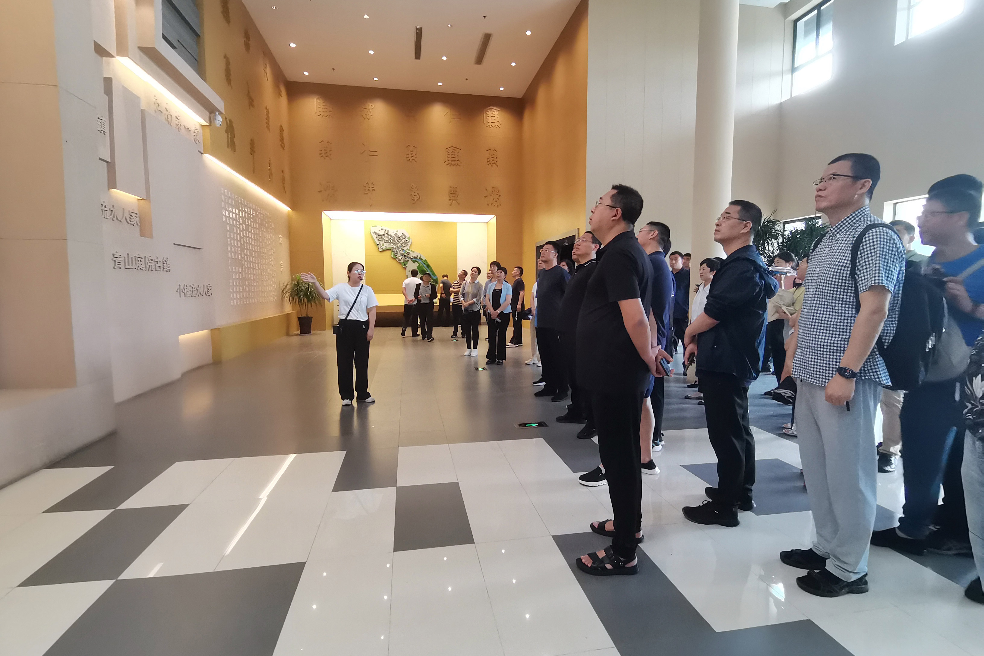 廉政2.jpg 球速体育